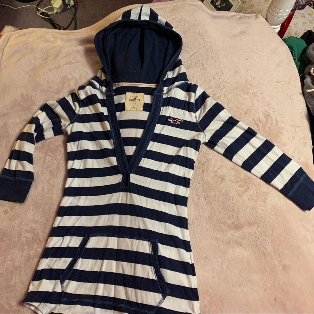 Cute long sleeve shirt with hood